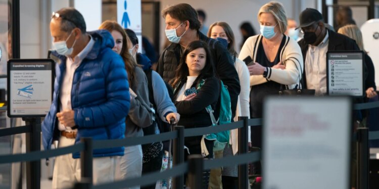 EEUU de emitir alertas de viajes a otros países por causa del COVID-19