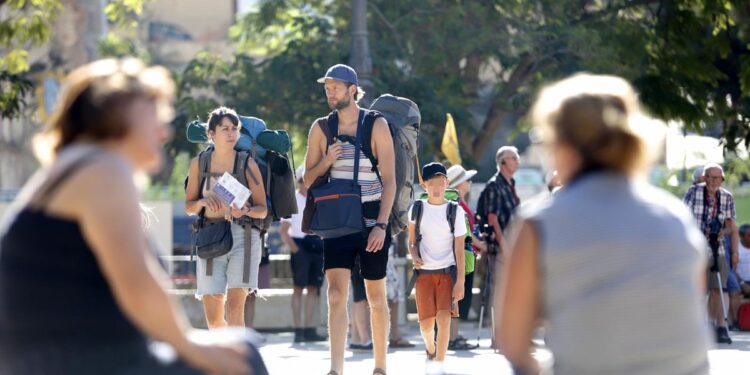 El Área de Turismo cierra el mes de octubre con la atención a seis acciones de promoción en destino