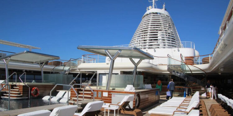 El Puerto de Motril sigue atrayendo a cruceros de lujo - Motril