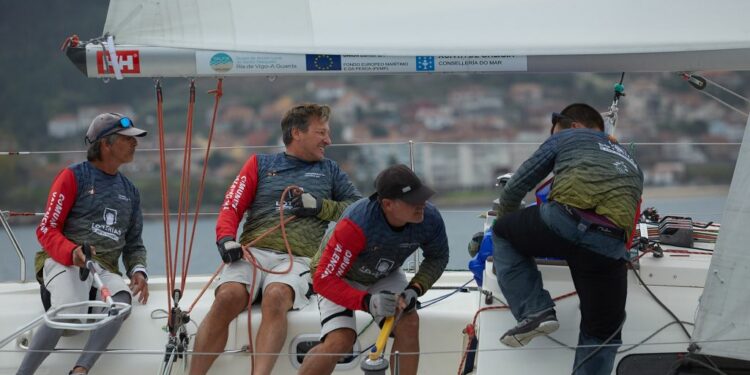 El asturiano Bullbox, nuevo campeón de España de Cruceros en Baiona (Pontevedra)