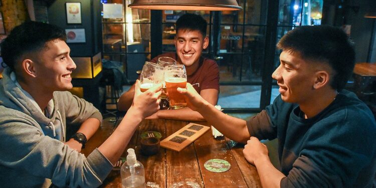 El crédito del PreViaje, una opción para gastar en el finde XXL en la ciudad