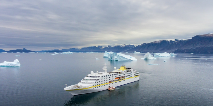 El crucero de lujo alemán "MS Hamburg" inaugura una ruta de 250 días