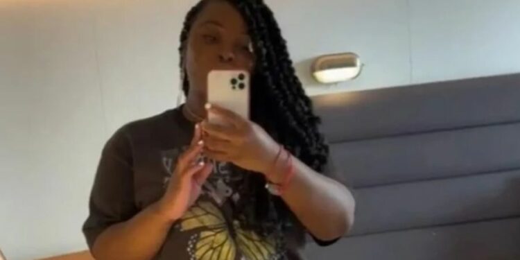 El ananá invertido, código sexual en un crucero 20221028