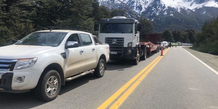 El finde largo arranca con la ruta a El Bolsón con tránsito lento