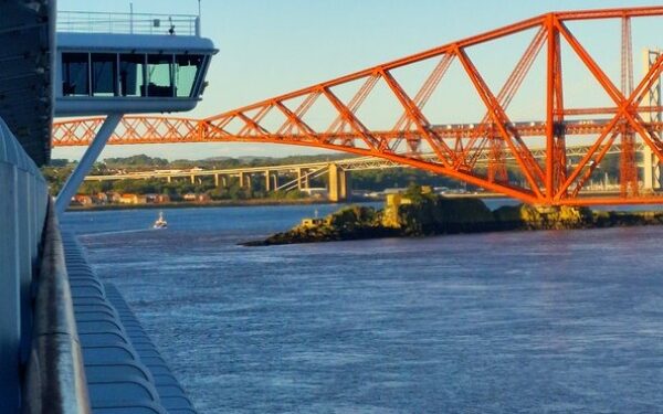 Emerald Princess es el 100° buque de pasajeros en Escocia esta temporada