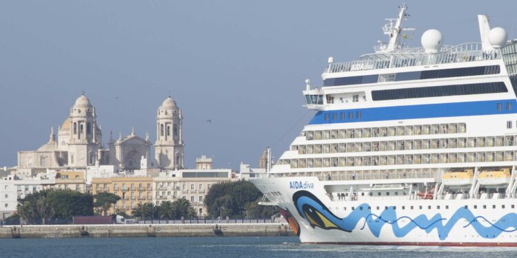 Endesa X, primera en ofrecer suministro eléctrico a cruceros
