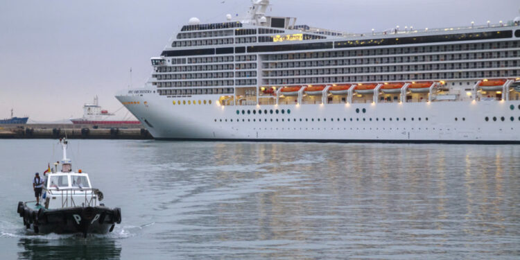 España: Puerto de Cádiz contempla 330 escalas de cruceros para 2023