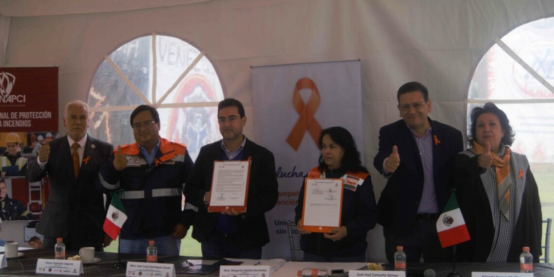 Firman acuerdo para capacitar a niños y jóvenes para la Prevención y Protección contra incendios