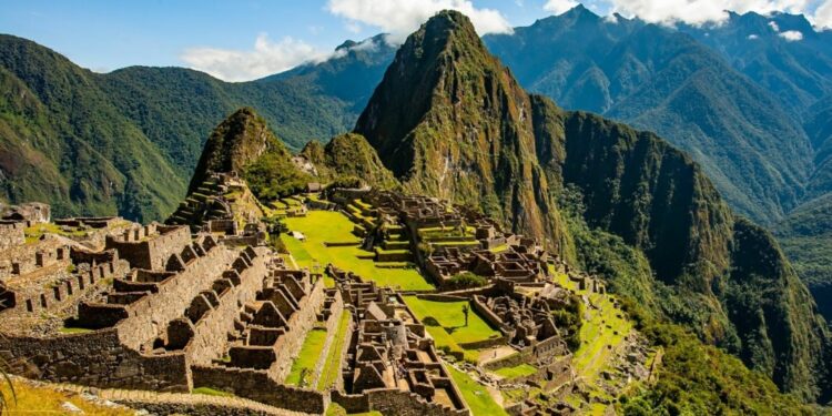Machu Picchu, la ciudadela Inca visitada por millones de turistas nacionales y extranjeros cada año