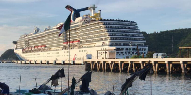 Inicia en Huatulco la temporada de Cruceros