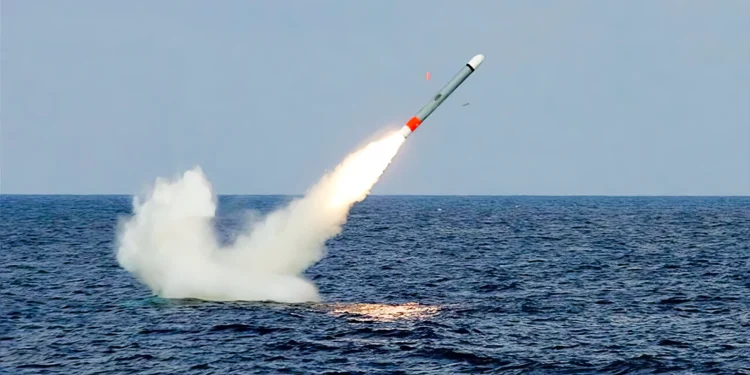 Japón estudia la compra de misiles de crucero Tomahawk