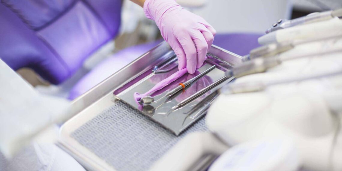La Clínica Dental Delgado acoge a turistas que viajan para realizarse tratamientos dentales