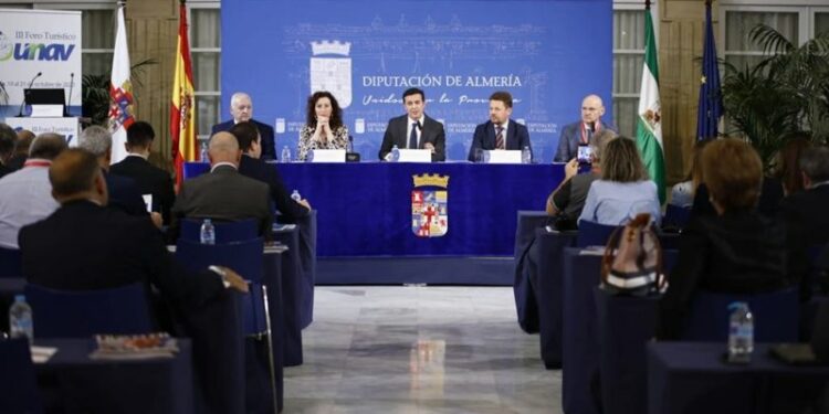 La Unión Empresarial de Agencias de Viajes celebra su III Foro UNAV en Almería