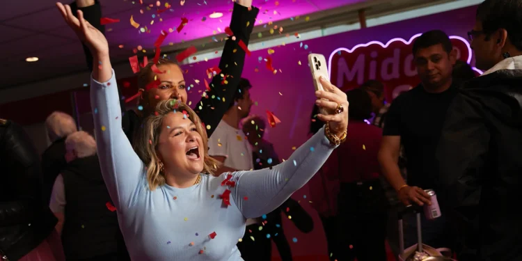 La aerolínea Virgin sortea premios para quienes elijan el asiento del medio — Conocedores.com