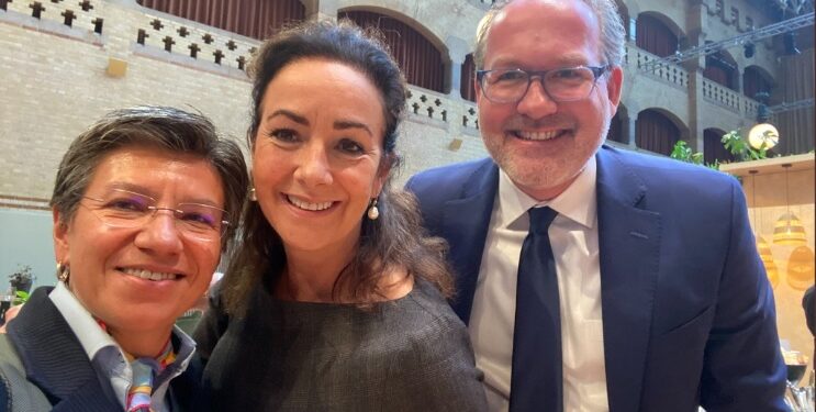 La apuesta internacional detrás de los viajes de Claudia López