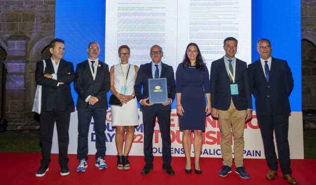 -20.30 Horas: Recepción De Benvida Aos Participantes E Asistentes Ao Congreso Internacional De Turismo Termal.- O Presidente Da Deputación, Manuel Baltar, Preside A Recepción De Benvida Aos Participantes E Asistentes Ao Congreso Internacional De Turismo