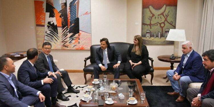 La empresa minera Ganfeng anunció el incremento de su cartera de proyectos en Salta