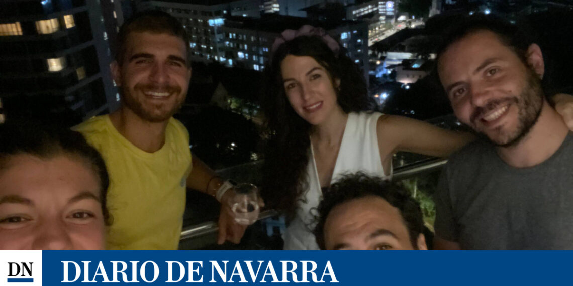 La pamplonesa Paula Barba, salvada en Malasia por un 'navarro global'