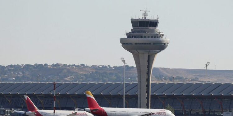 Las aerolíneas europeas ven cómo los viajes resisten por ahora la presión de los consumidores