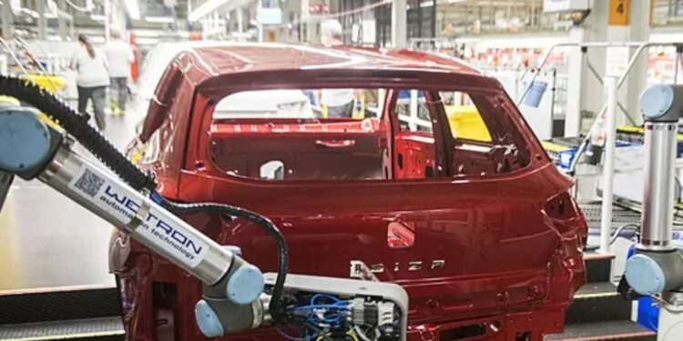 Las ventas de la industria en España aumentan en 28,1% impulsadas por la energía