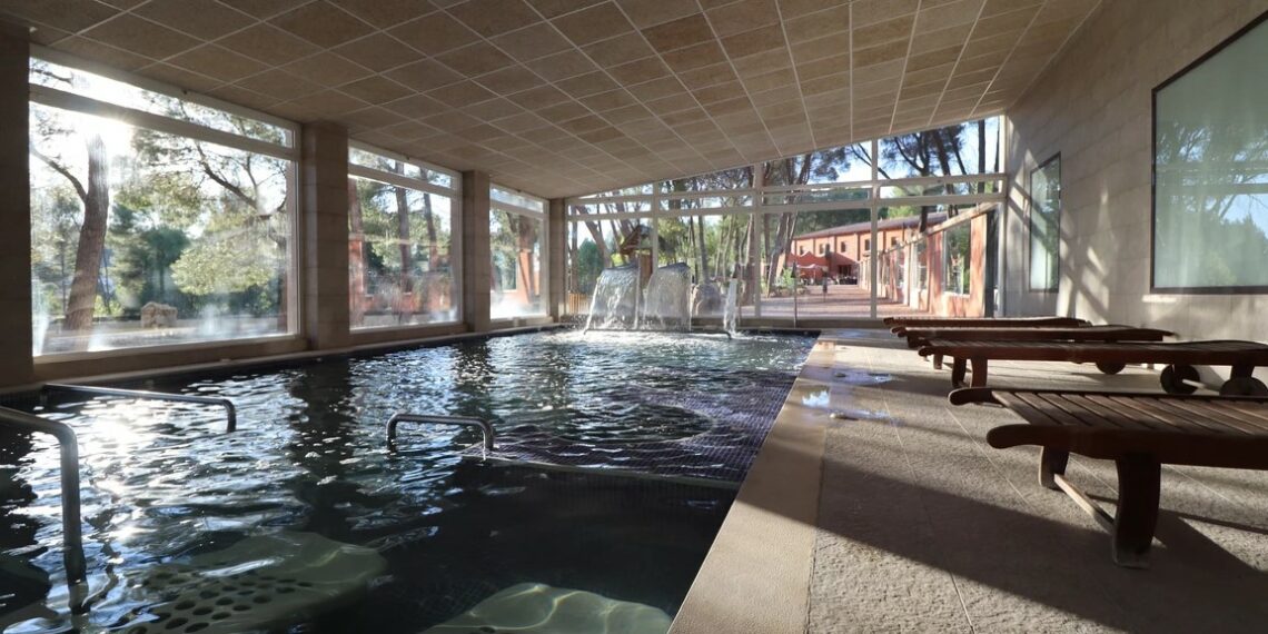 Piscina del Balneario del Cabriel.