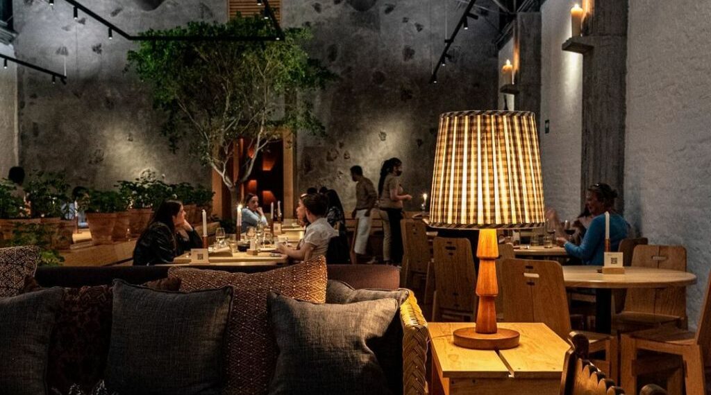 Los restaurantes de la CDMX a los que adoran ir los famosos (Dua Lipa, Rosalía y más)