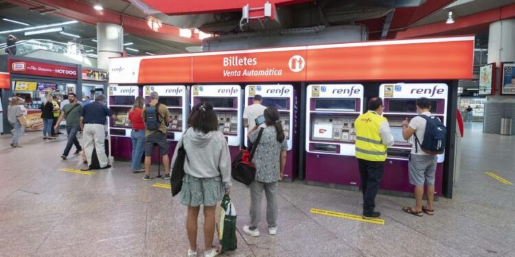 Los viajes en tren se disparan tras la implantación de los bonos gratuitos
