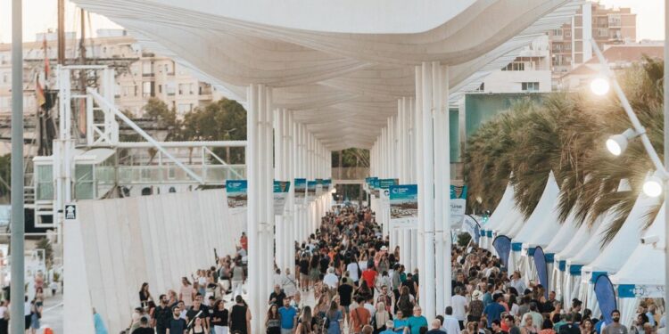 Más de 2.000 profesionales asisten a la feria internacional Seatrade Cruise Med celebrada en Málaga