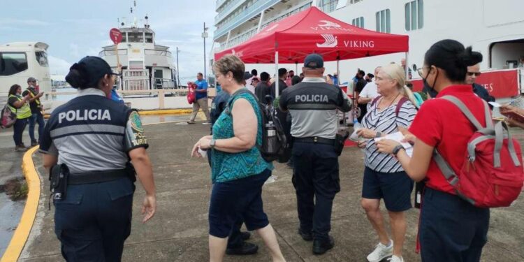 Más de 3 mil turistas han llegado al país con la temporada de cruceros