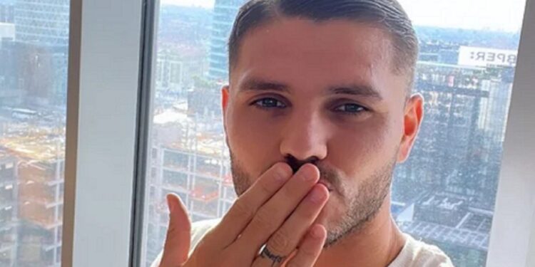 Mauro Icardi viajó a Argentina para intentar reconquistar a Wanda Nara