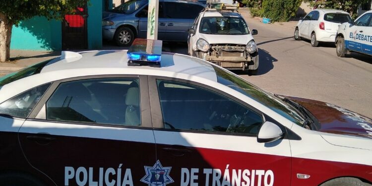 Motociclista sale lesionado en accidente en crucero de LM