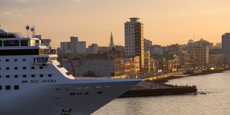 Mundial 2022: El Mundial de Qatar 2022 tendr un tercer crucero como hotel flotante