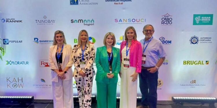 Recibe Mazatlán la estafeta para ser sede en 2023 de la convención de cruceros