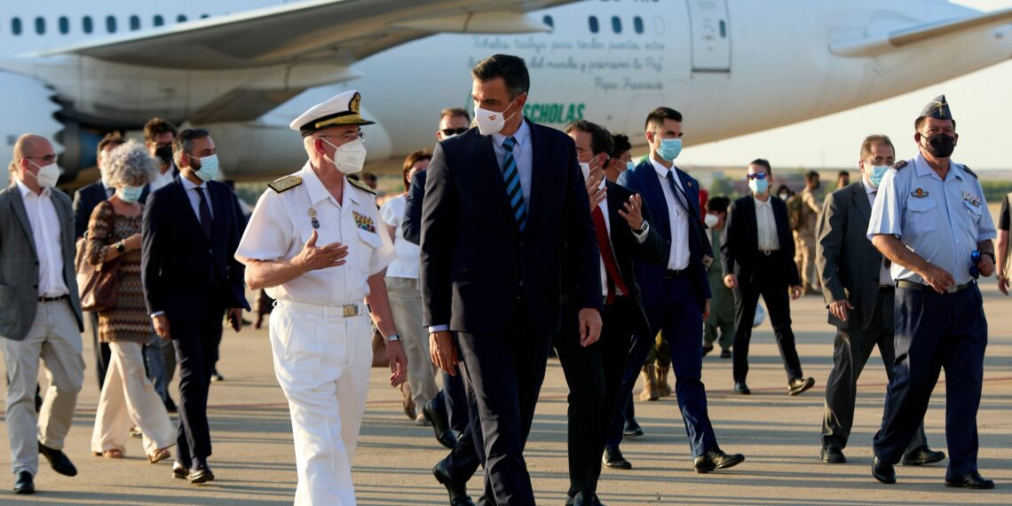 Sánchez prevé hacer 40 viajes oficiales en su último año de legislatura