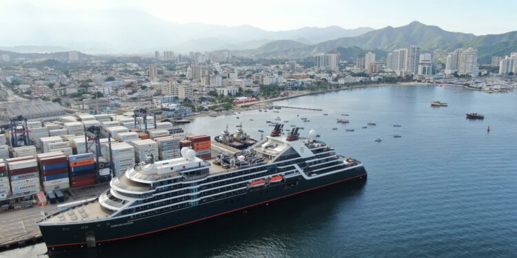 Santa Marta le abre las puertas a la temporada de cruceros con la llegada del Seabourn