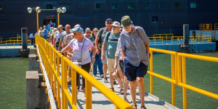 Se estima la visita de aproximadamente 84.000 cruceristas en el pais.dfd