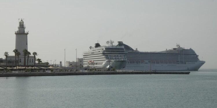 Un nuevo quinteto de cruceros en el puerto de Málaga