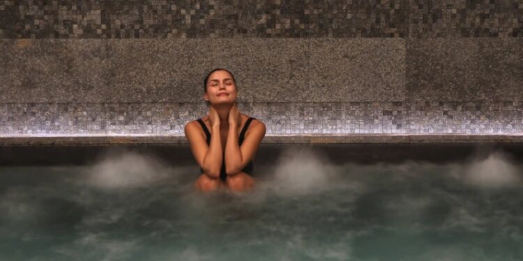 En la imagen, los hidromasajes que ofrece el spa del JW Marriott de Bogotá. Foto: JW Marriott de Bogotá