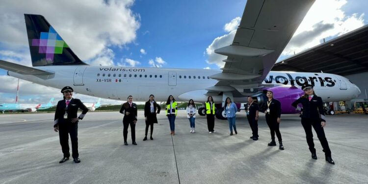 Volaris recibe su avión 115 e impulsa la equidad de género