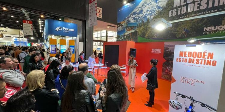 Villa la Angostura sigue siendo buscada por los turistas en la FIT