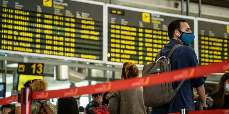 Vueling Ryanair Binter Canarias | Vuelos baratos desde Canarias por 10 euros: estos son los destinos