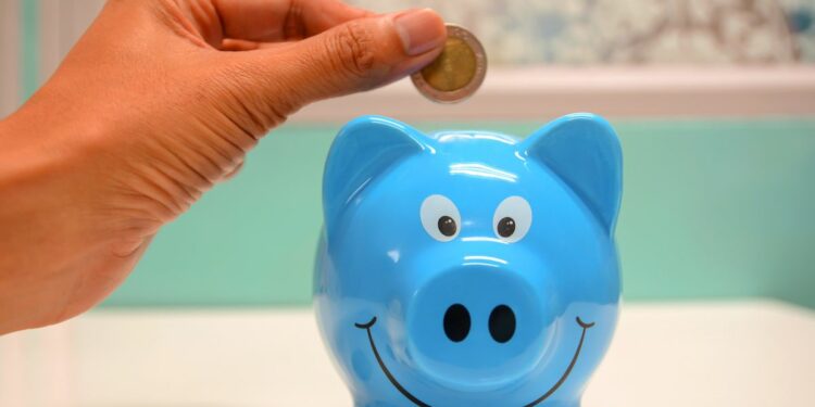 cómo ahorrar y tener un colchón de dinero antes de viajar