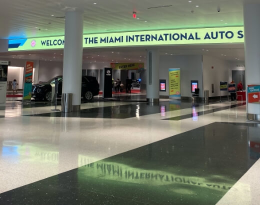 Playoffs de la copa NASCAR, disfraces extravagantes y cientos de autos: los eventos más atractivos del mes de octubre están en Miami y Miami Beach