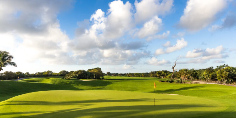 Promocionan a Cancún y La Riviera Maya en La Feria Internacional de Turismo de Golf en Italia