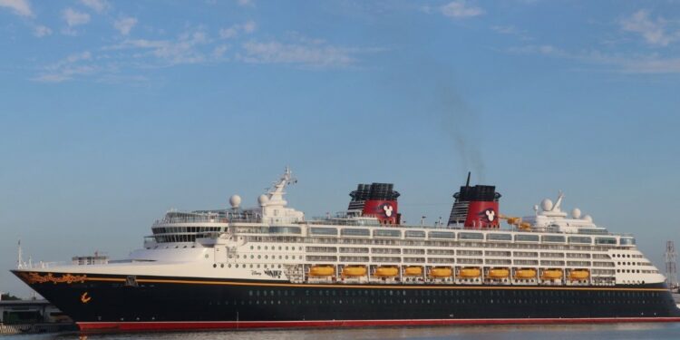 ¡Regresa la magia! Llega crucero turístico Disney Wonder a Mazatlán, Sinaloa