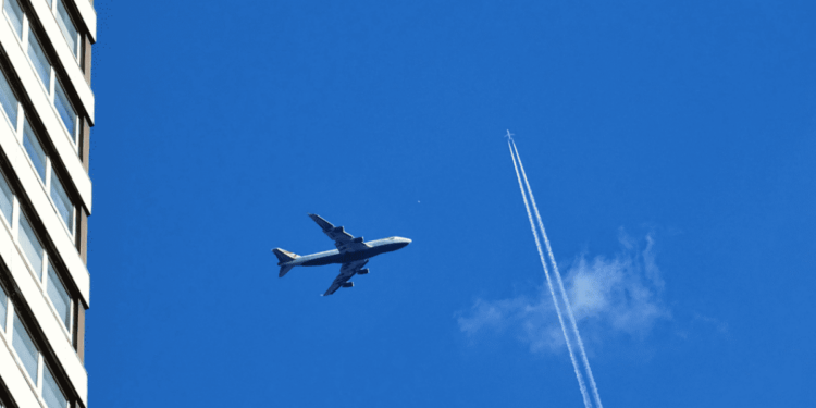 ¿A qué altura vuelan los aviones?, según dicen los expertos