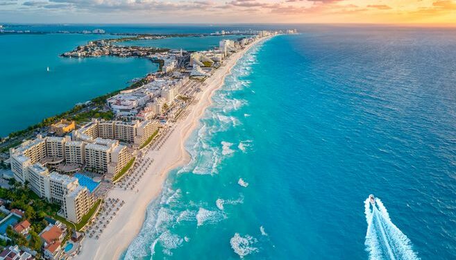 ¿Cuál es la mejor aerolínea colombiana para ir a Cancún?