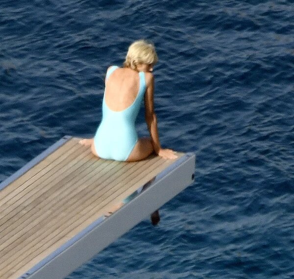 elizabeth-debicki-mallorca