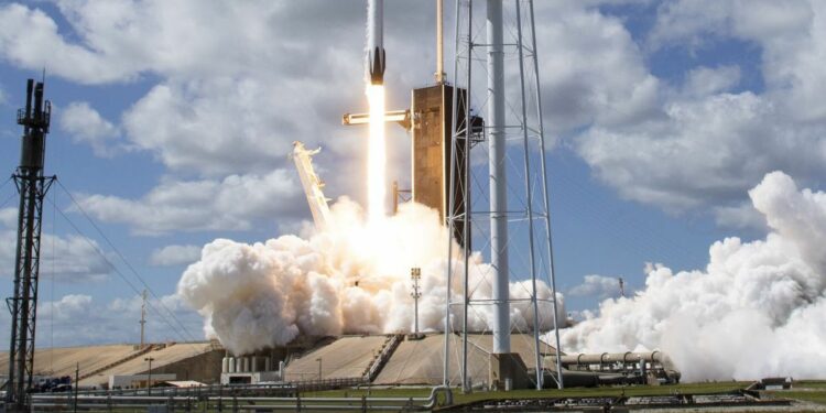 ¿Quiénes son los 4 astronautas a bordo del Crew-5?