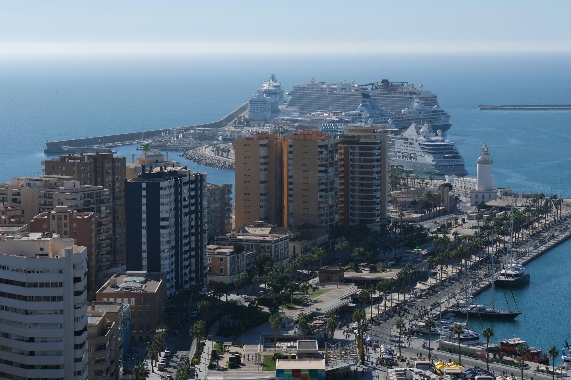 Varios cruceros coinciden atracados en el puerto de Málaga